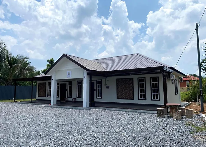 Delima Guesthouse 3 Bedroom,2 Toilet